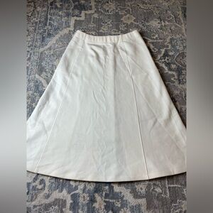 Elegant Cream A-Line Skirt Uniqlo